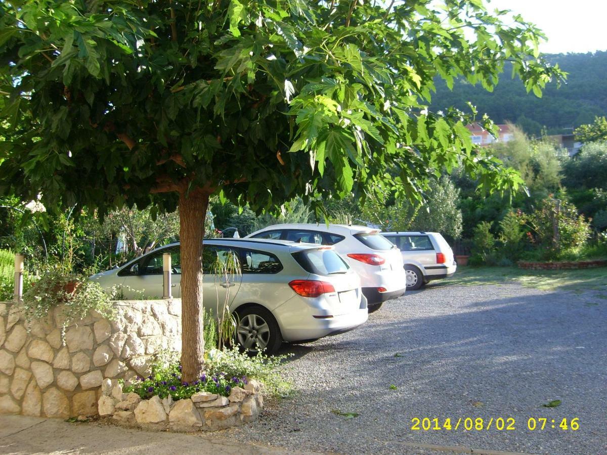Apartments Bosiljka Rab Town Ngoại thất bức ảnh